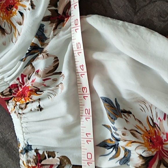 Cropped Top Floral 3/4 Sleeve No Labels Cottage Core Elastic Neckline - Picture 7 of 9